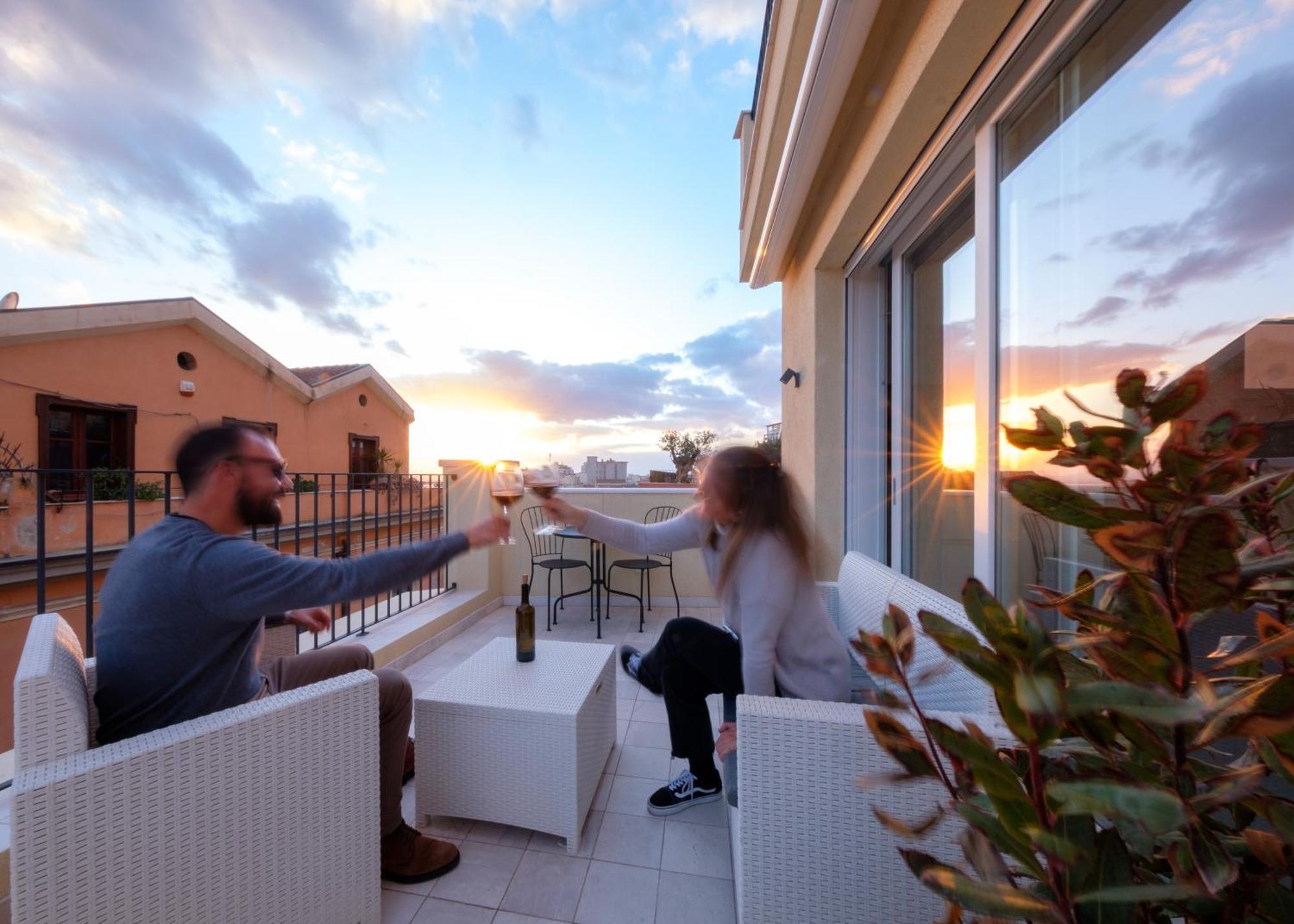 Luxury Suite La Terrazza In Pieno Centro In Cagliari Ngoại thất bức ảnh